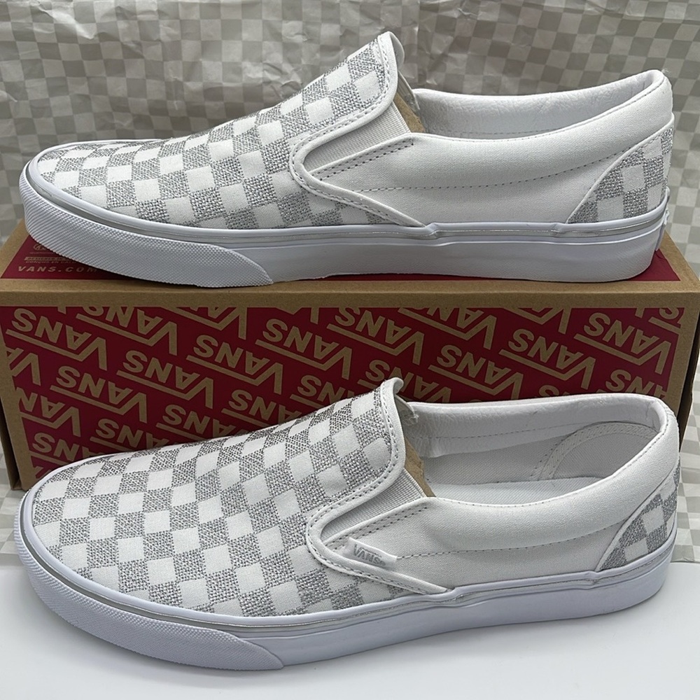 Vans WMNS Checkered Classic Slip-On Sneakers
Metallic True White
VN000CT5W00 - Picture 3 of 16